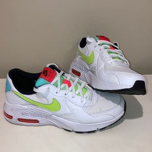 Nike AirMax Women’s Sneaker